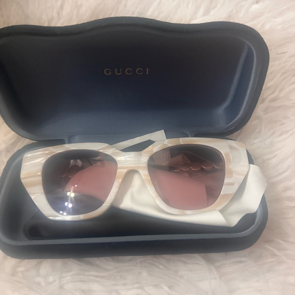 Gucci sunglasses